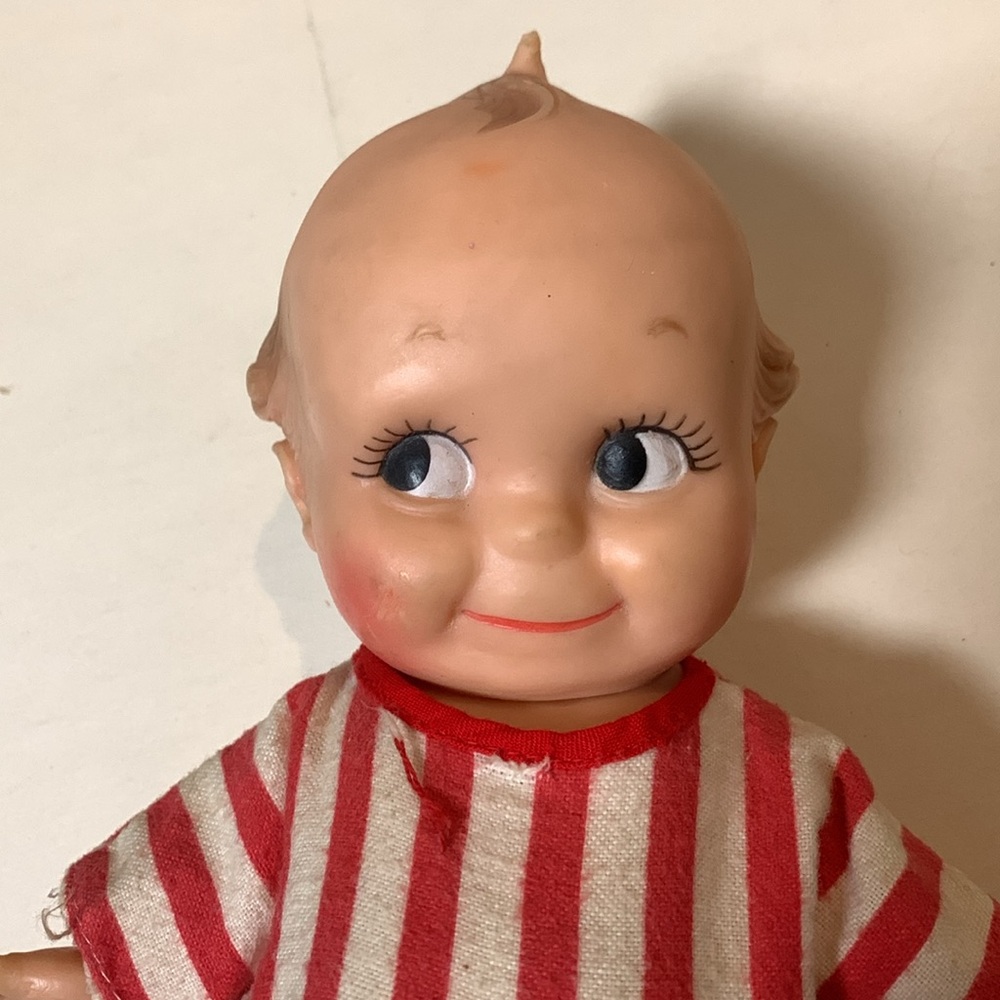 Kewpie doll Cameo squeaks